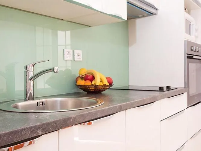 Stella - One Bedroom With Terrace A1 *